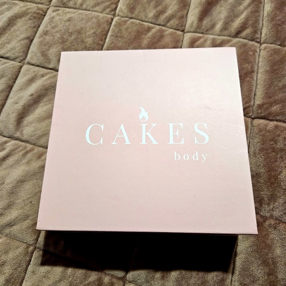 NEW Cakes body • Grippy not Sticky • (+) (DDD+)